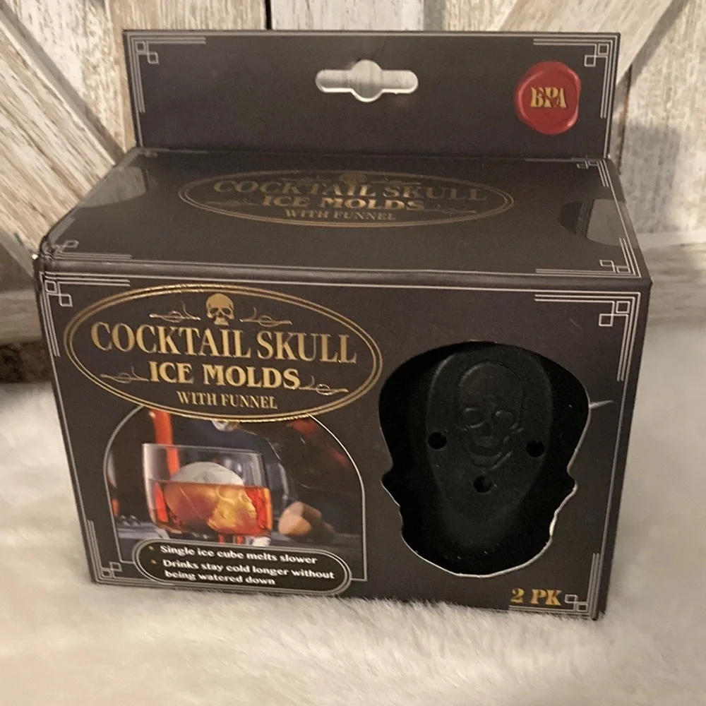 Cocktail Skull Ice Molds